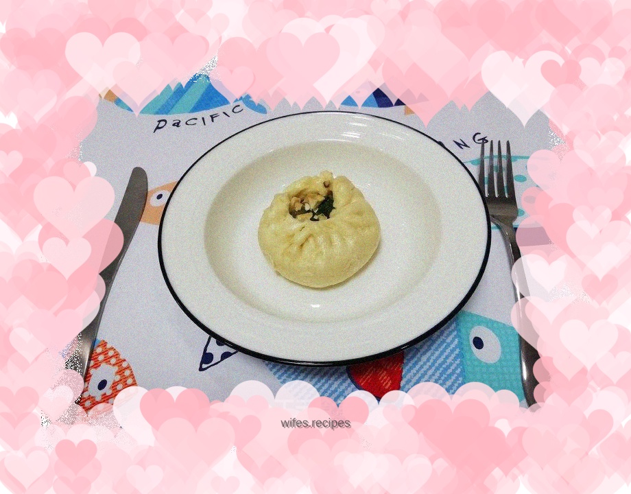 Steamed vegetarian buns