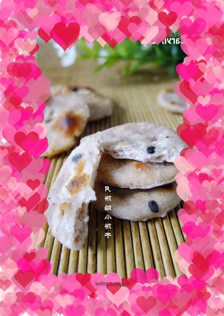 Teething snacks before the Mid-Autumn Festival: moon cakes and biscuits