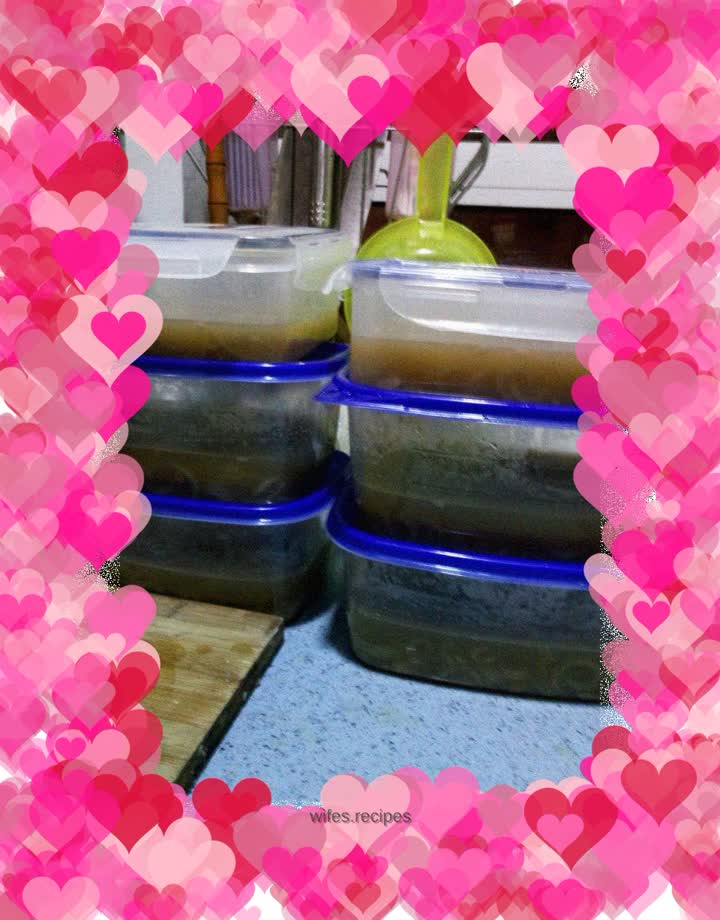 Homemade pork rind jelly