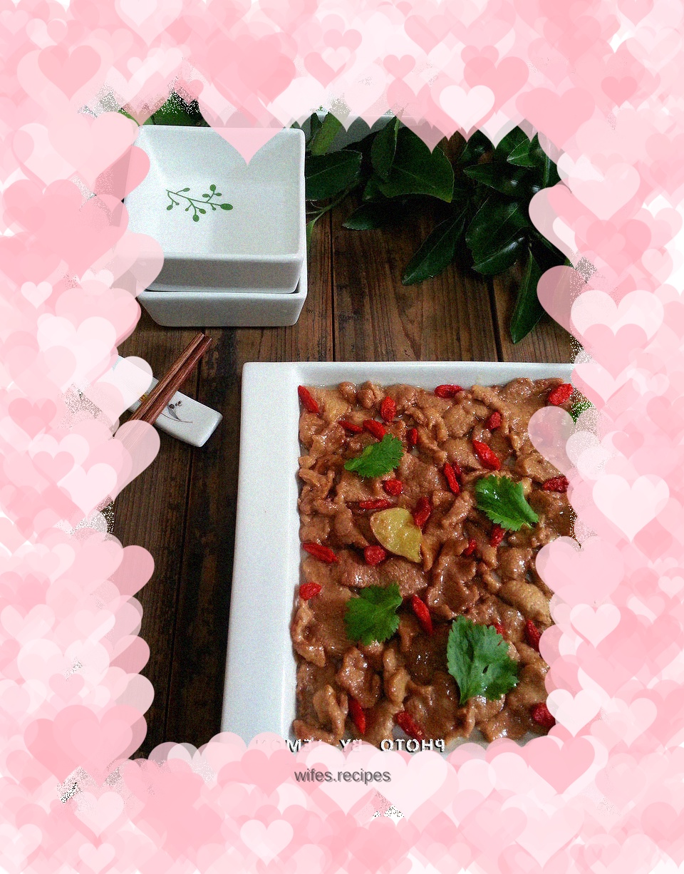 Perfect combination--smooth slices of fresh wolfberry meat