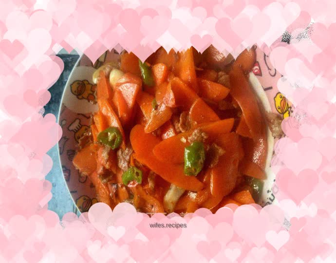 Stir-fried meat with carrots