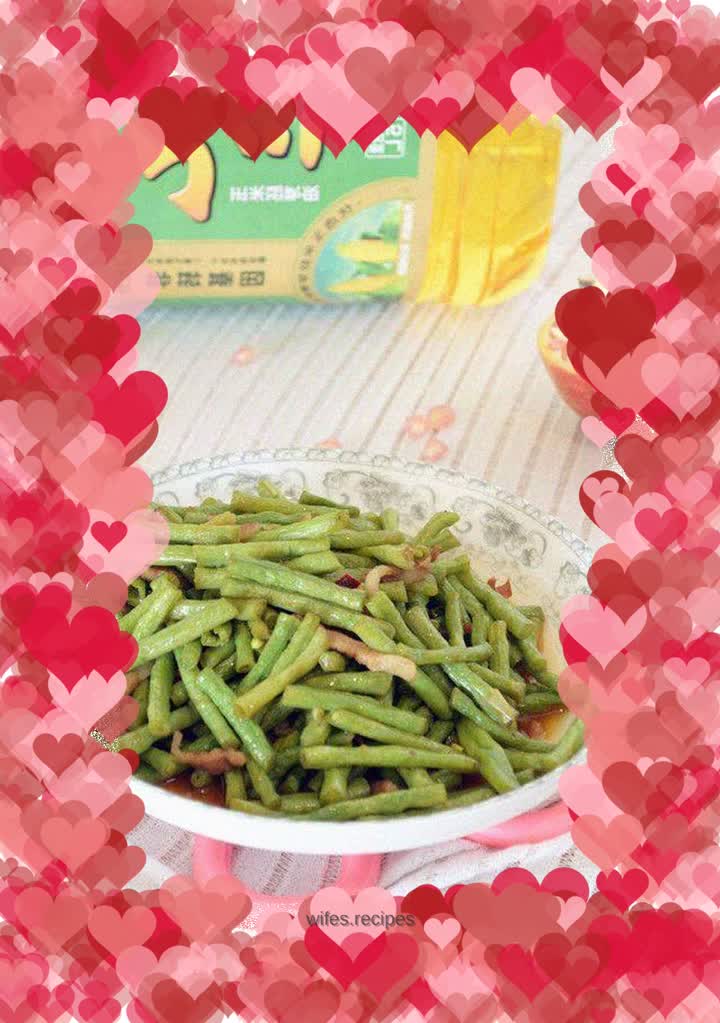 Stir-fried pork with cowpeas