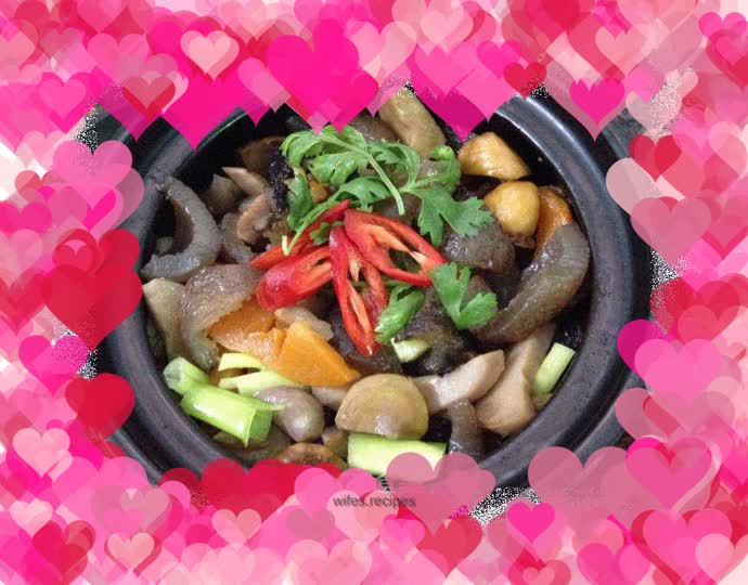 Sea cucumber and chestnut stew