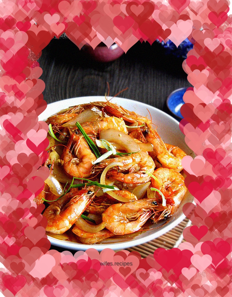 Stir-fried shrimps with onions