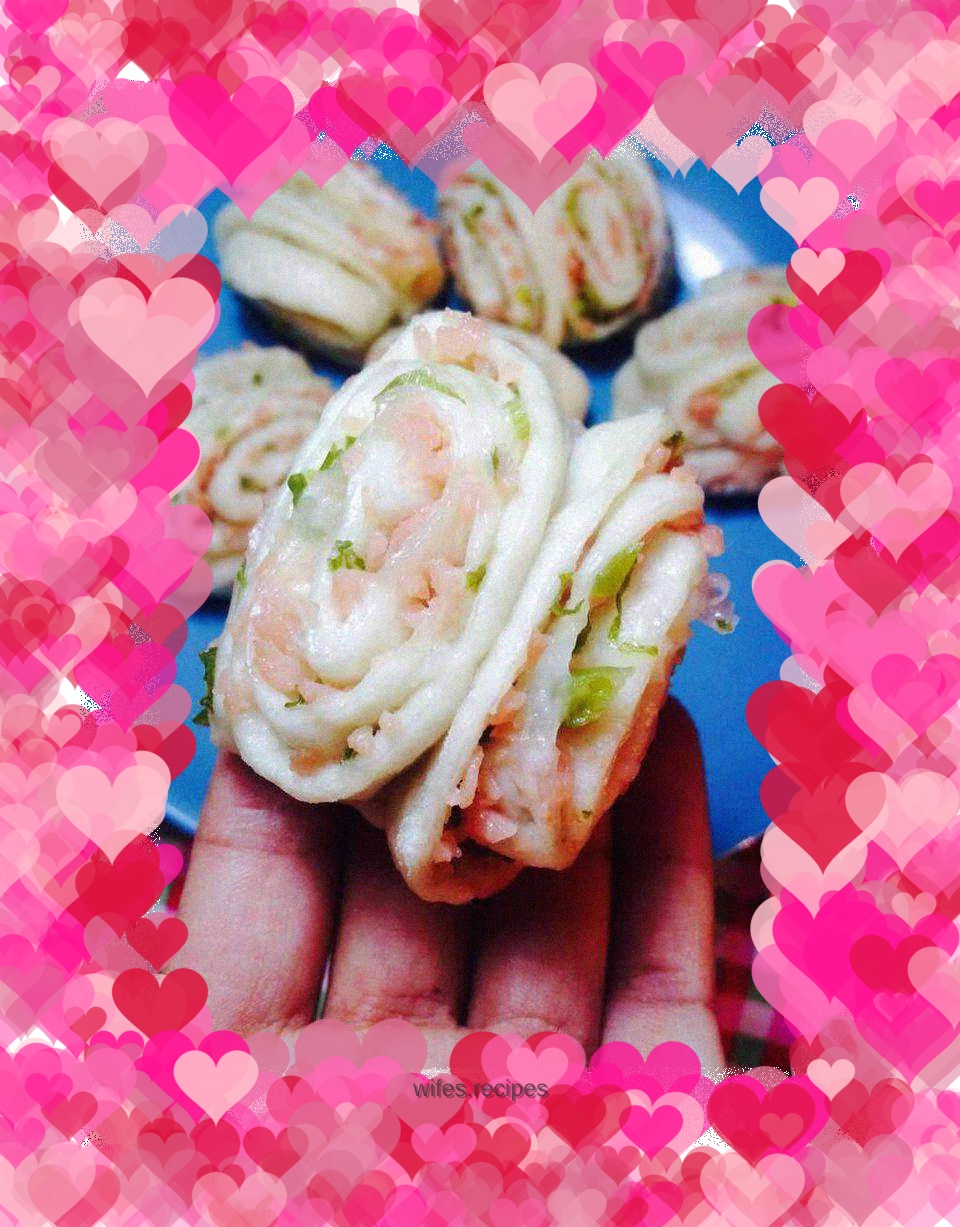 Mini scallion and ham rolls