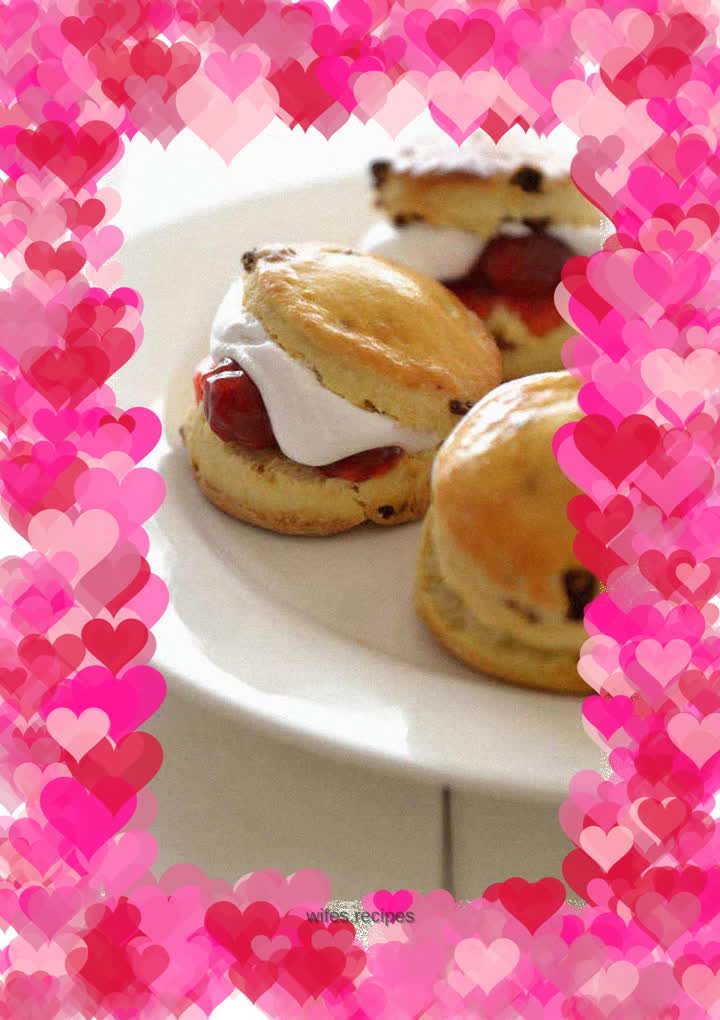 [Tomato Recipe] Sandwiched Cream Scones - Petty Bourgeoisie