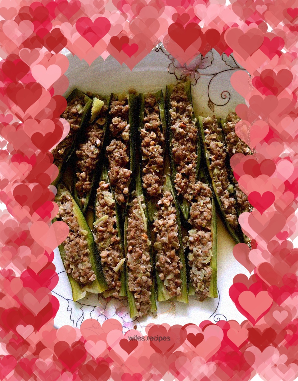 Okra stuffed with meat