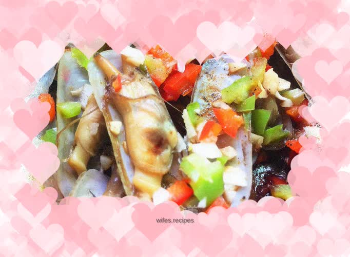 Grilled razor clams with garlic