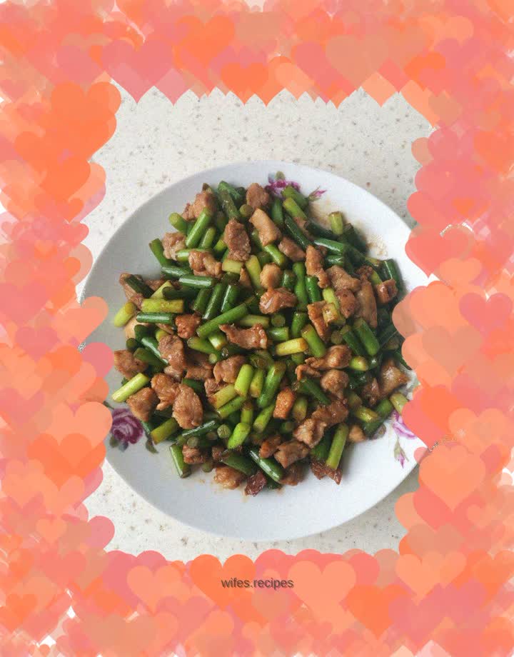 Stir-fried pork with garlic
