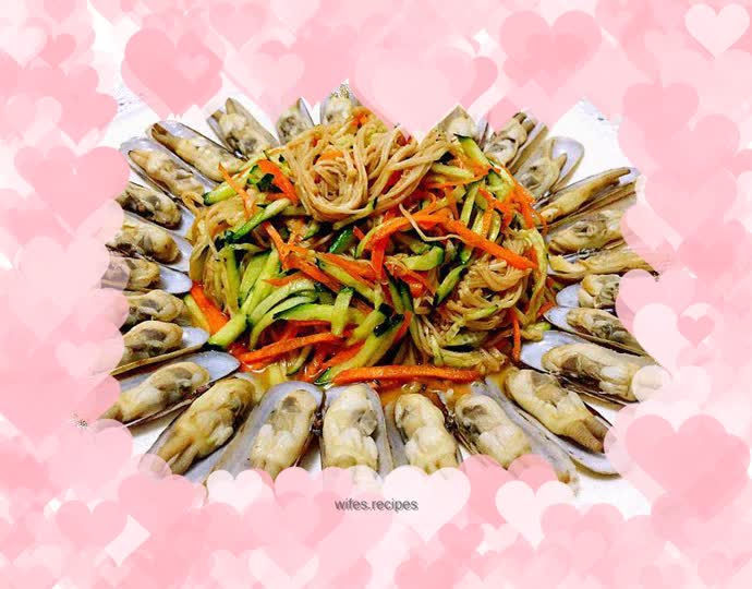 Cold assorted razor clams