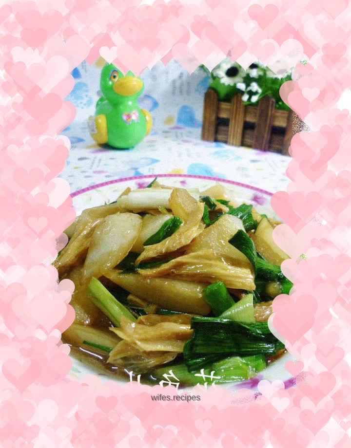 Stir-fried radish with garlic and bean curd