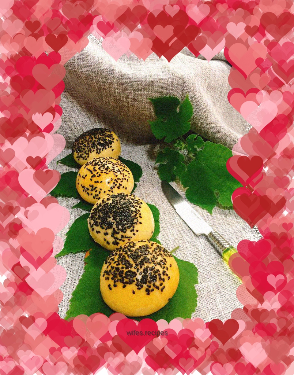 Lard and sesame snack buns