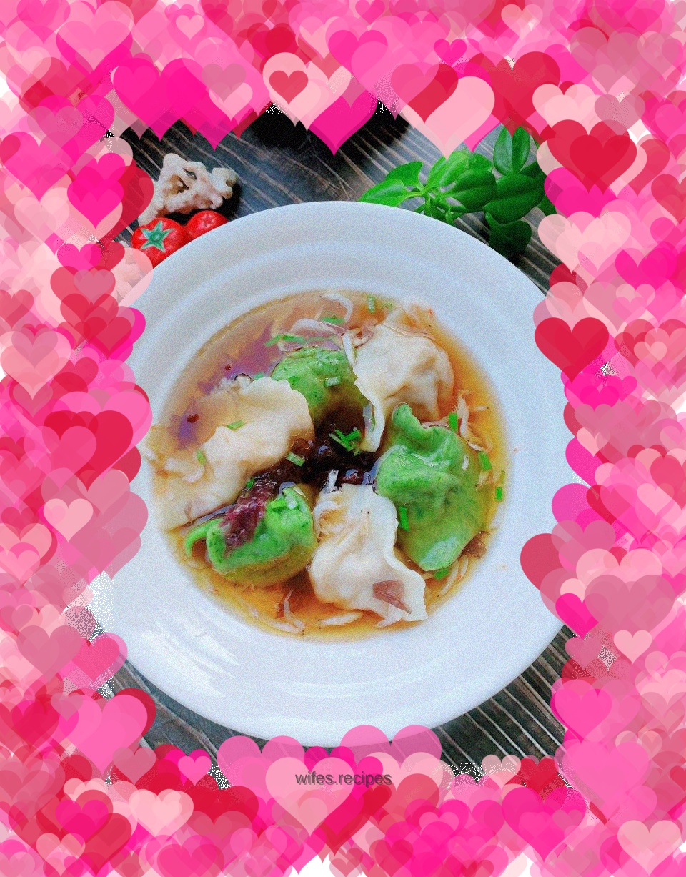 Seaweed and shrimp skin sour soup dumplings