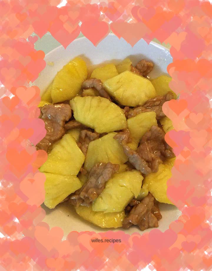 Fried pork slices with pineapple