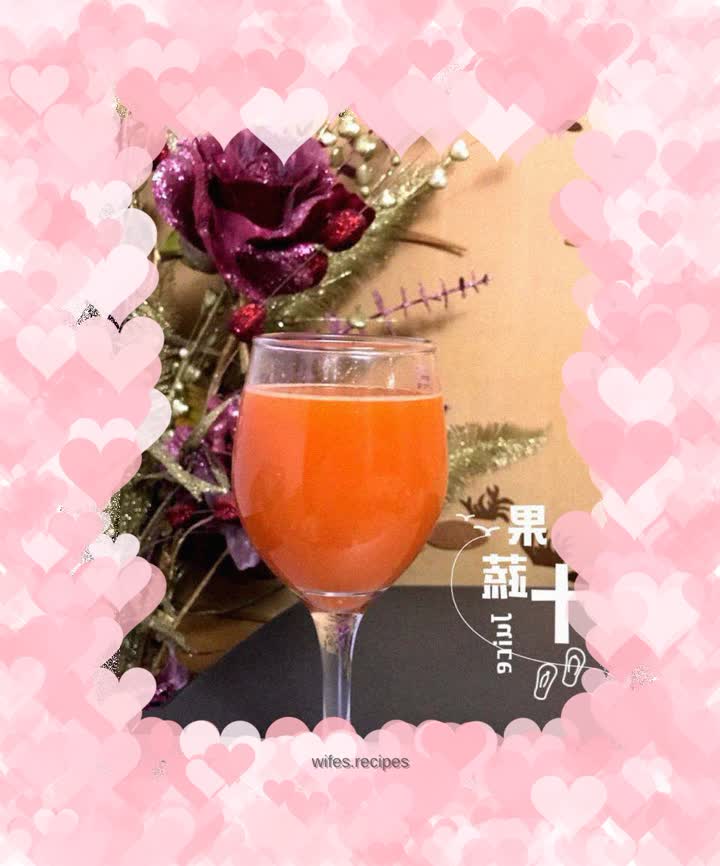 Freshly squeezed fruit and vegetable juice