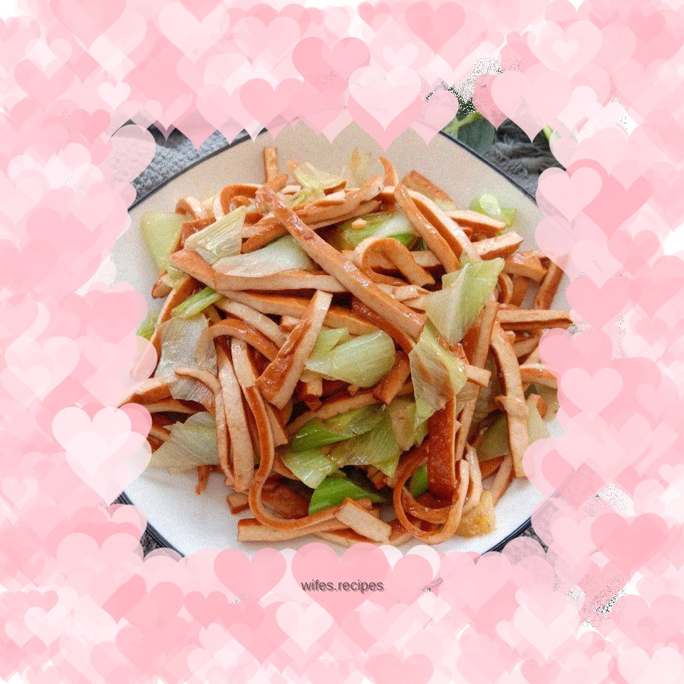 Sautéed scallions until fragrant