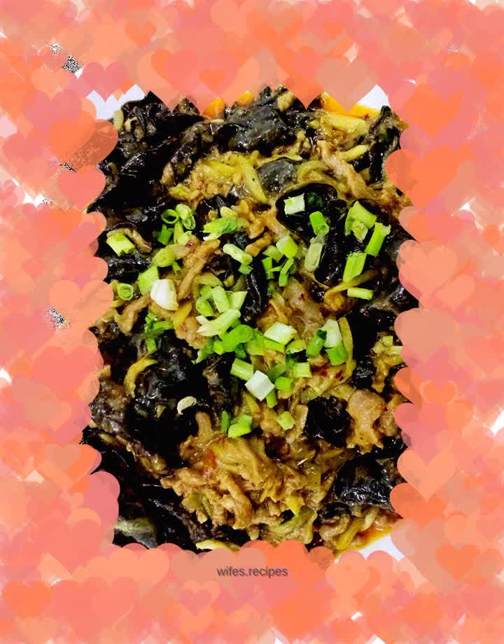 Stir-fried shredded pork with cucumber and fungus