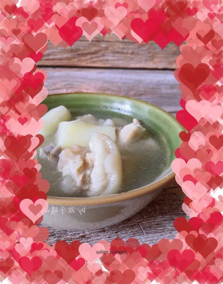 Pork trotters stewed with yam