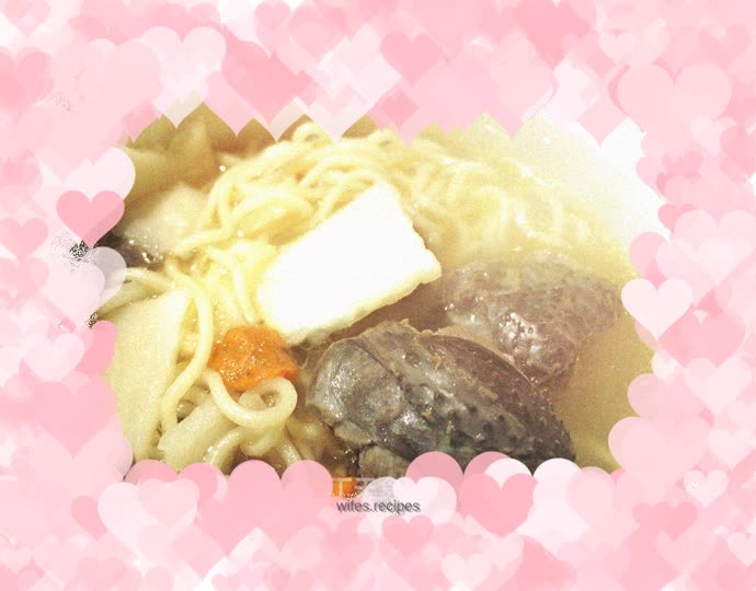 Huaishan wolfberry stewed fish maw and black-bone chicken noodle soup