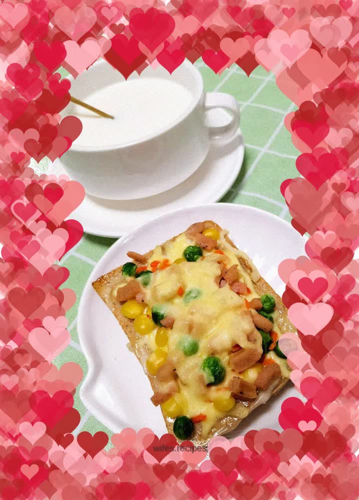 Toast version of colorful vegetable pizza