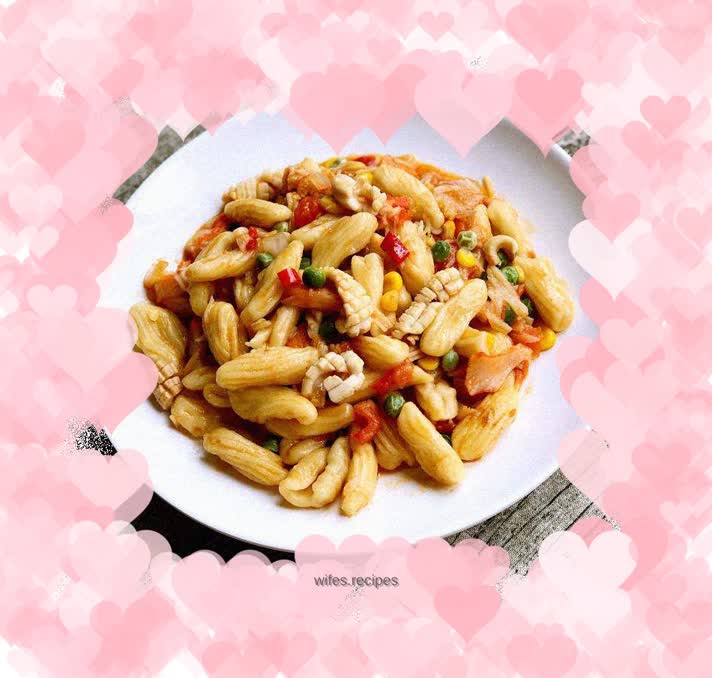 Seafood Spiral Noodles