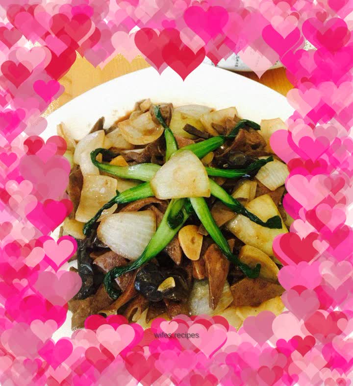 Stir-fried pork liver with onions