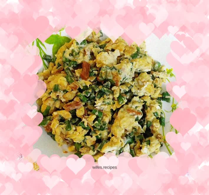 Scrambled Eggs with Yuanbei Sauce and Spicy Beans