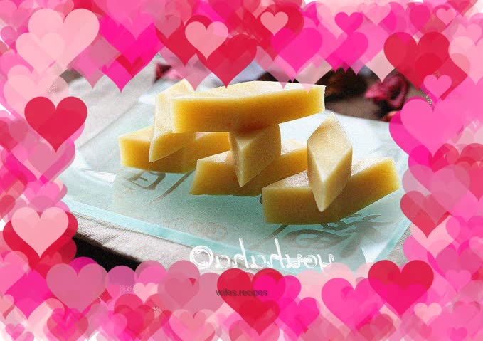 Old Beijing snack-pea yellow