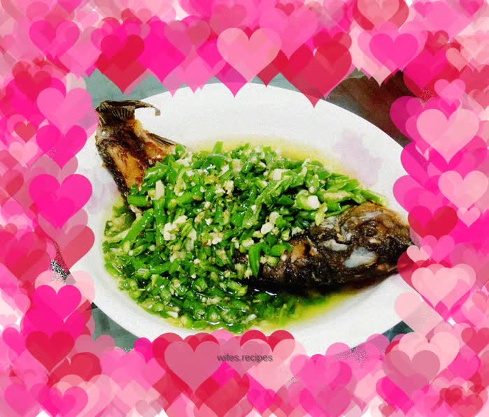 Fish with chopped peppers