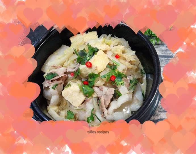 Cabbage Stewed Vermicelli and Frozen Tofu