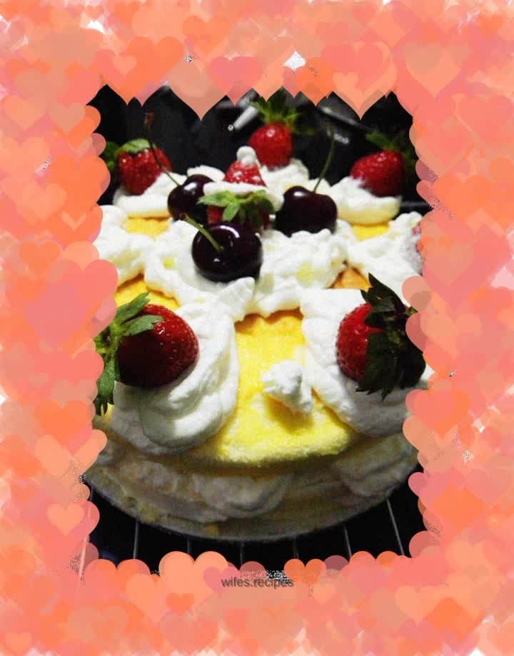 Strawberry yogurt cake (novice work)