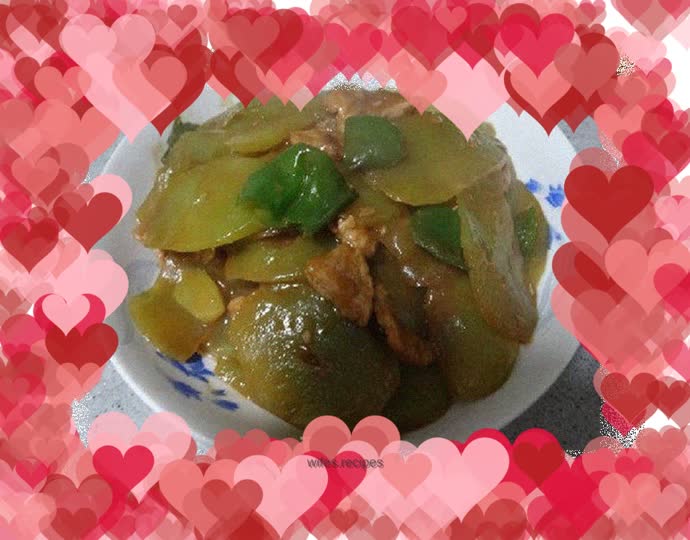 Fried meat with lettuce