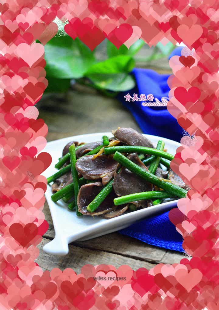 Make a dish suitable for female friends - stir-fried duck gizzards with garlic