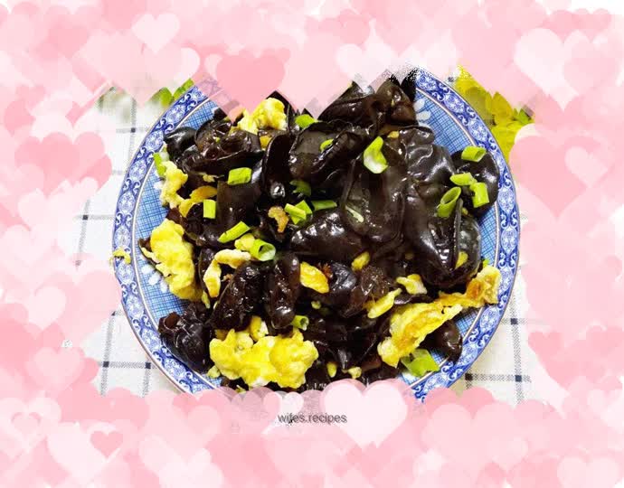 Fried fungus and eggs