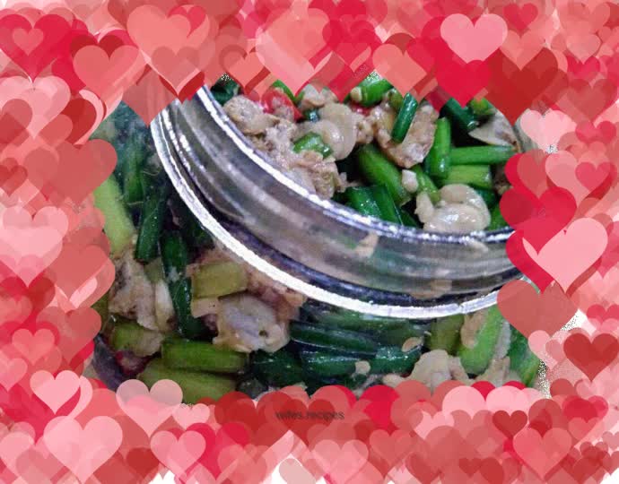 Chive flower pickled clam meat