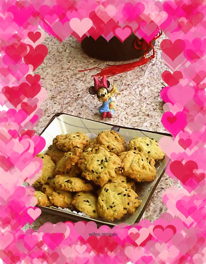 Black and white sesame shortbread