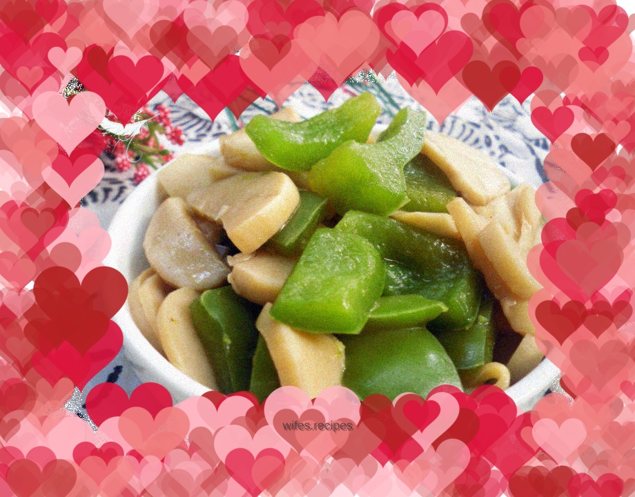 Stir-fried king oyster mushrooms with green bell pepper