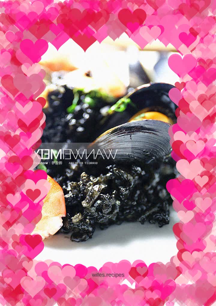 Squid ink paella
