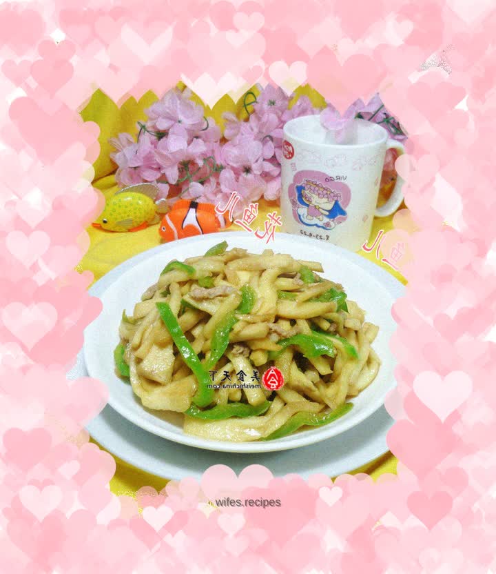 Stir-fried vegetables with green pepper and pork belly