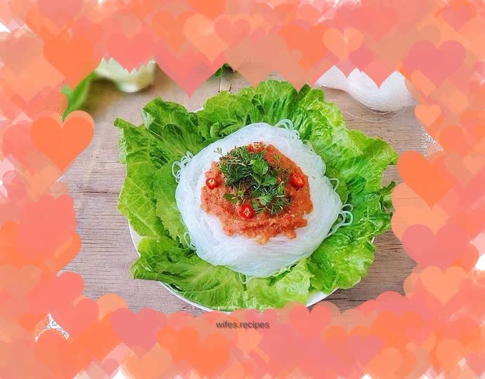 Spicy and sour vermicelli with tomato sauce