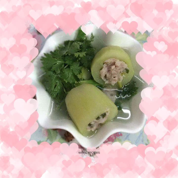 Cucumber stuffed with meat