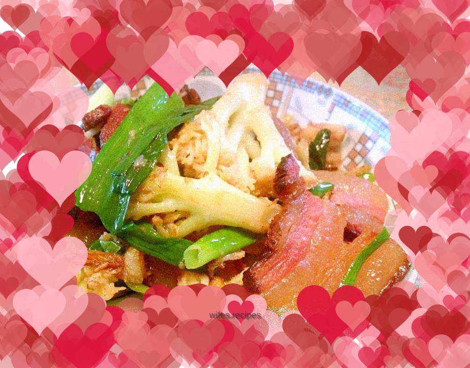 Stir-fried bacon with garlic sprouts