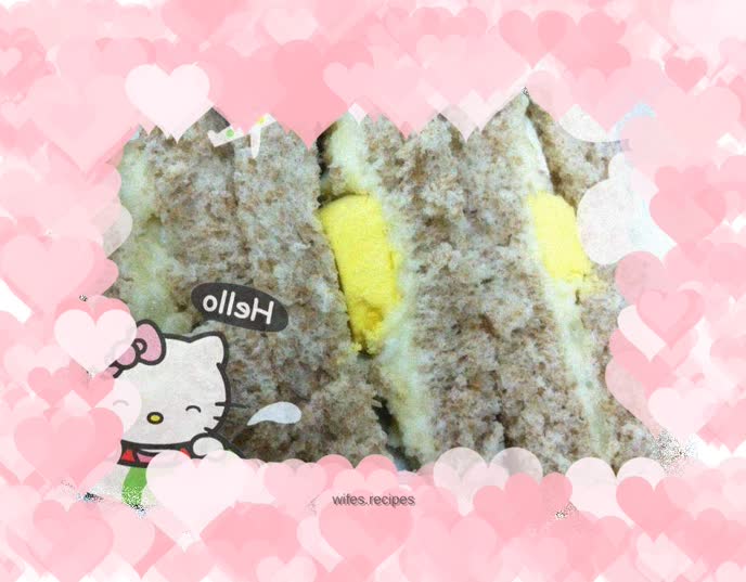 Mashed potato and egg sandwich