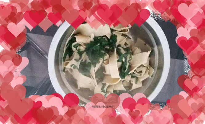 Stir-fried five-spice tofu skin with leeks