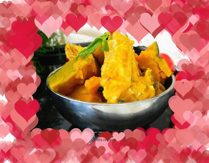 Pork spine stewed with pumpkin