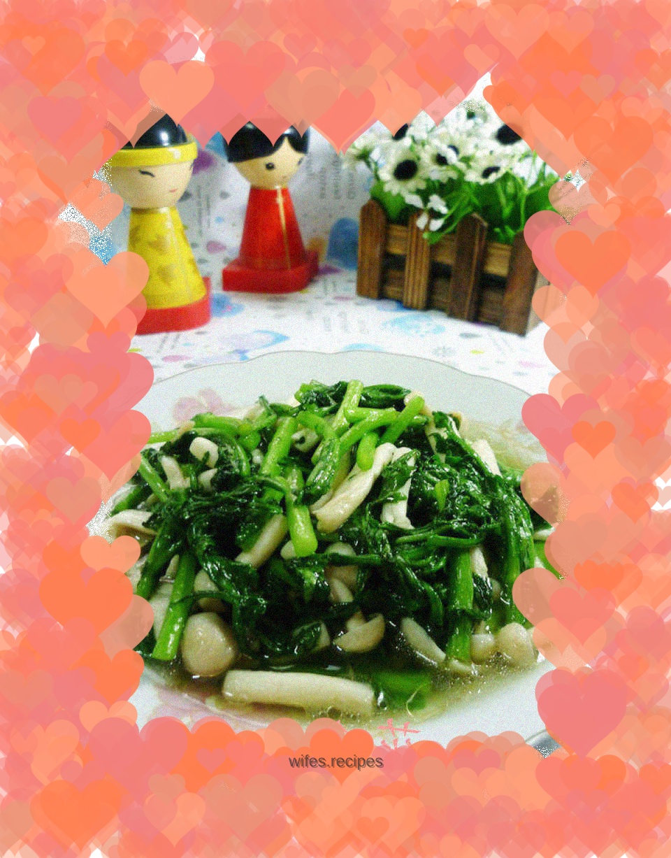 Stir-fried chrysanthemum with seafood and mushrooms