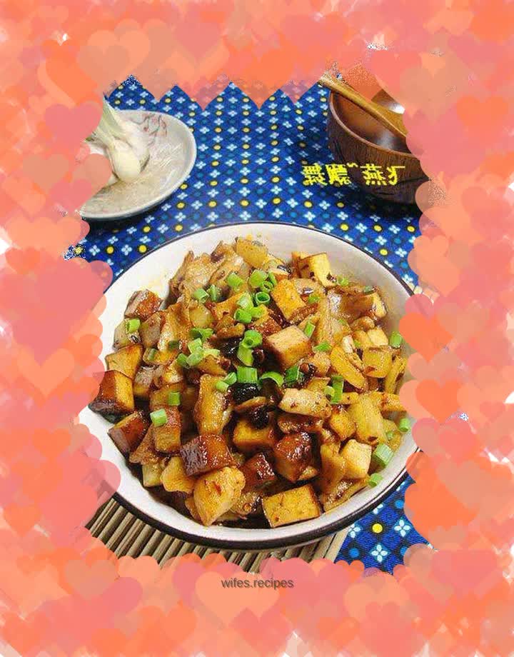 Served with porridge and side dishes----[Dice radish and chicken stir-fried and smoked dried]