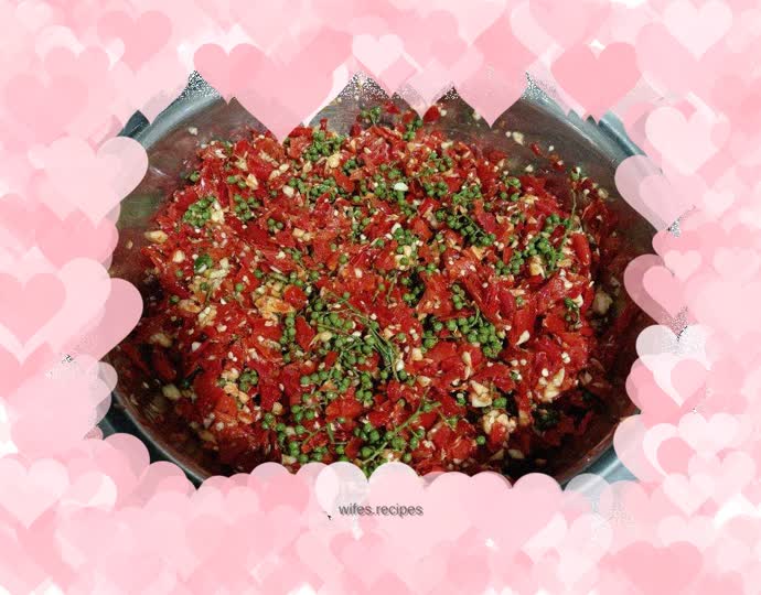 Green peppercorn chili sauce