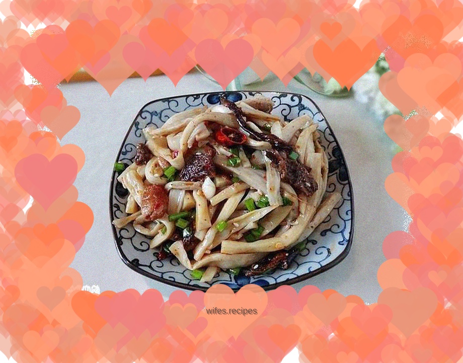 Pleurotus eryngii mixed with chicken and wolfberry oil