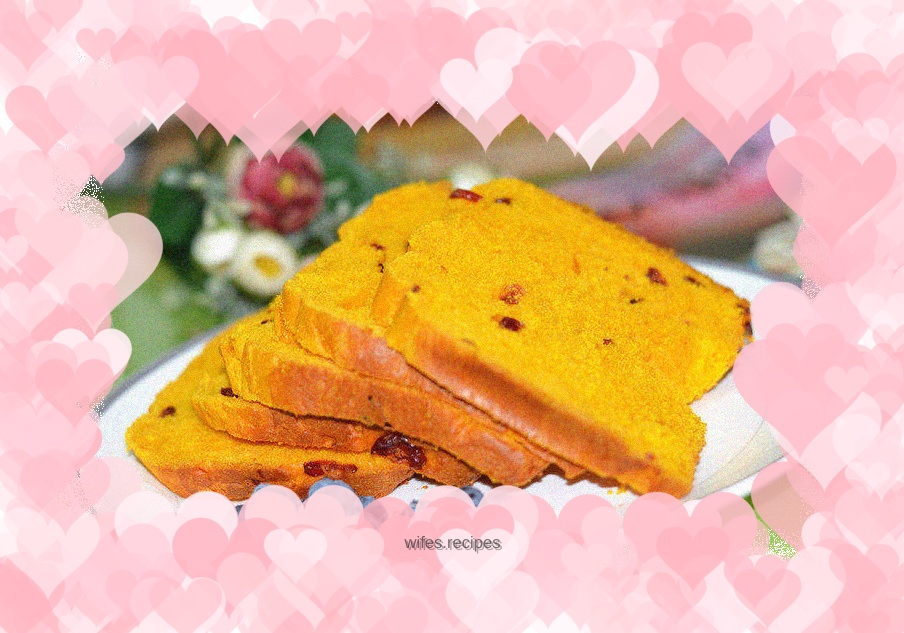 Cranberry toast bread & homemade meat floss & blueberry yogurt